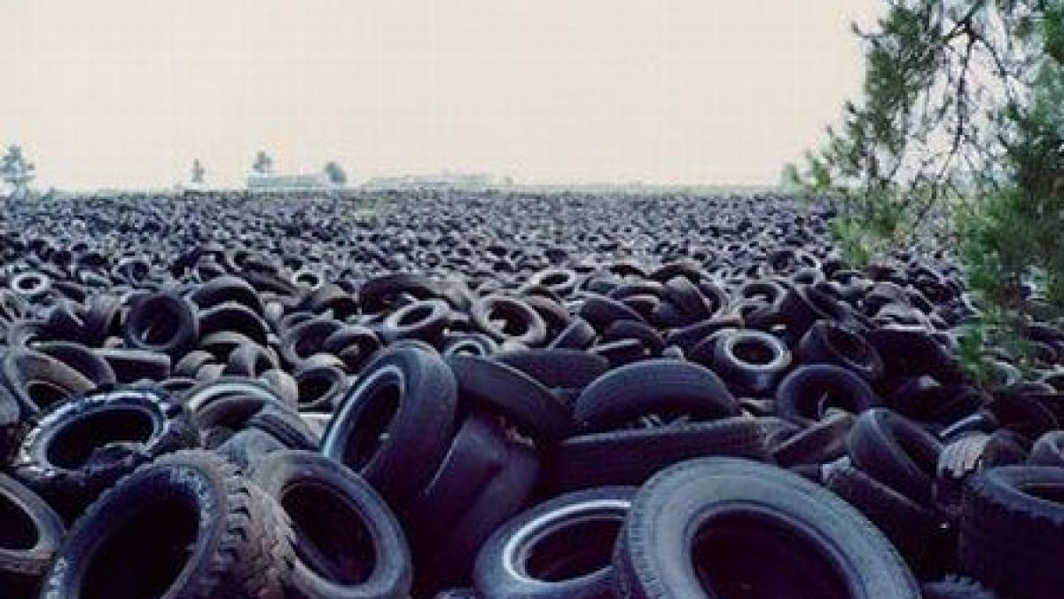 cauciucurile uzate i au condamnat la moarte trei tineri morti intr un accident ingrozitor