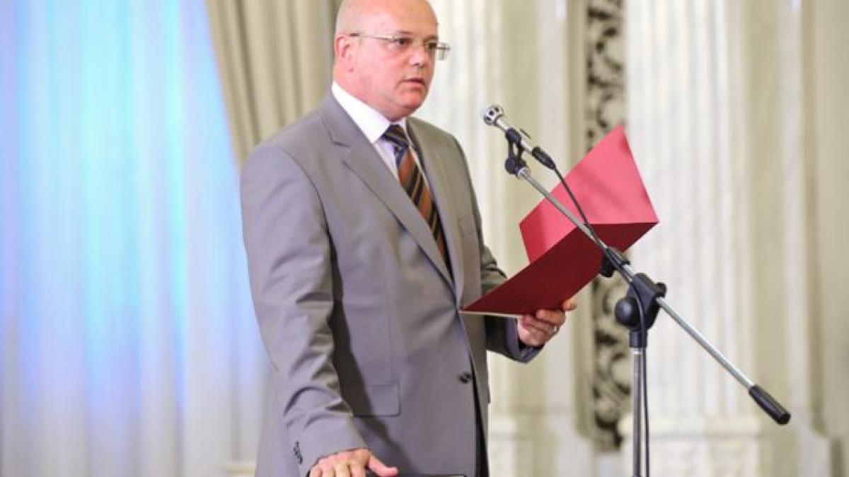 cum s au batut deputatii pdl pana la ora doua noaptea pentru a l face judecator la curtea