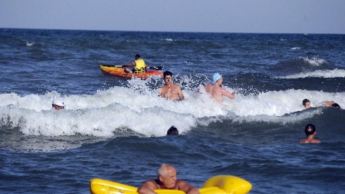 salvamarii de pe litoralul romanesc sunt in greva japoneza