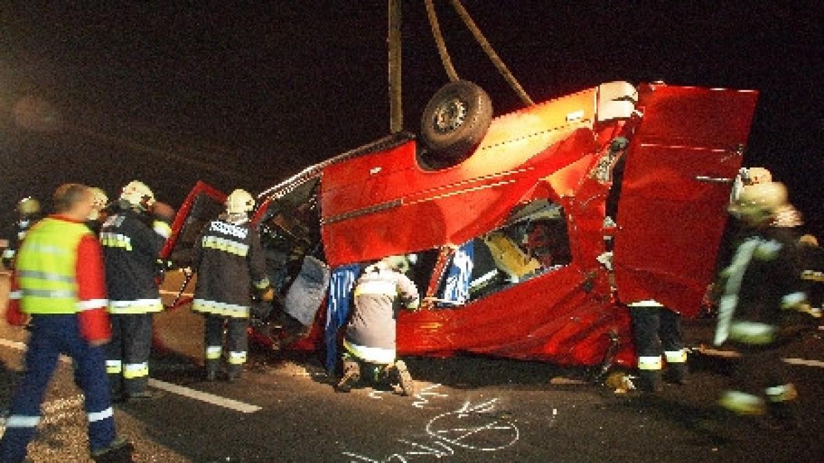 zimnicea un tanar de 20 de ani s a urcat beat la volan si a omorat un cuplu care urma sa se