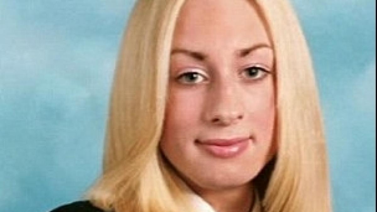 o numeau pinocchio sau dumbo dar acum barbatii nu isi pot lua ochii de la ea