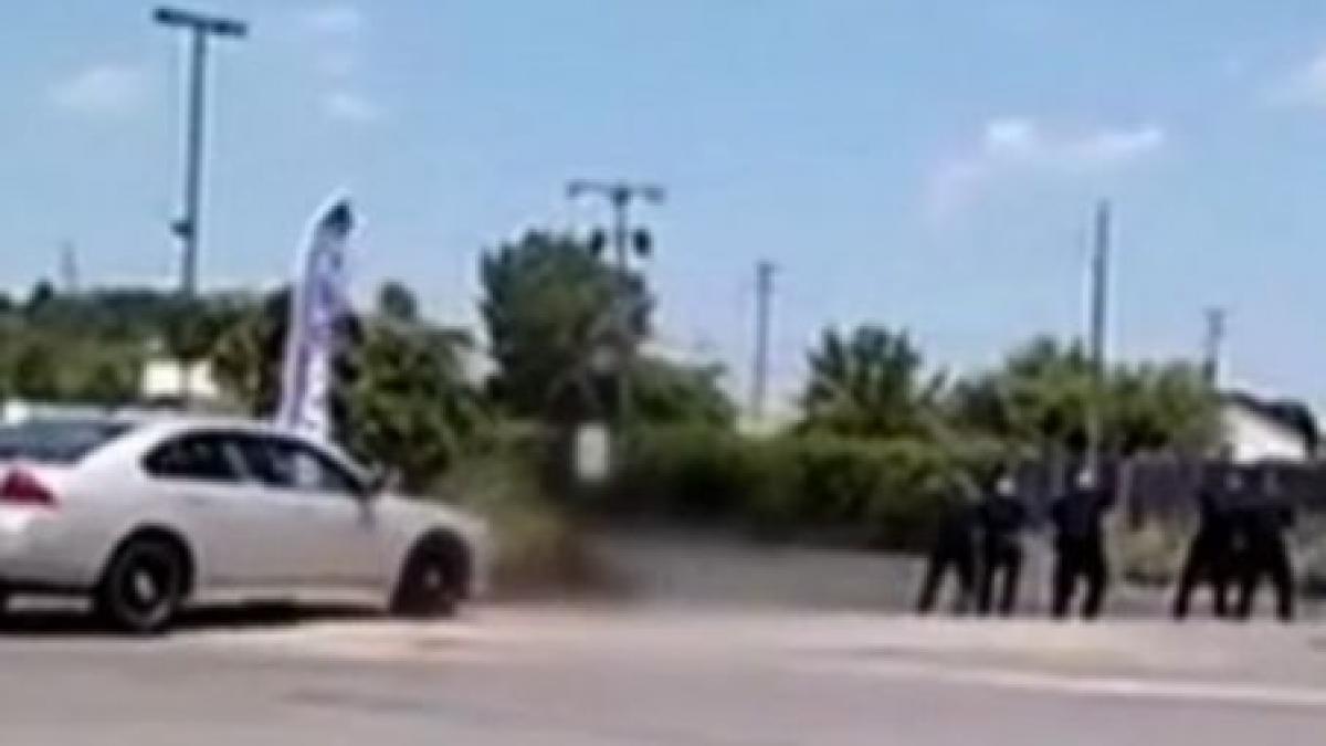 imagini revoltatoare un american a fost executat de politisti cu 46 de gloante