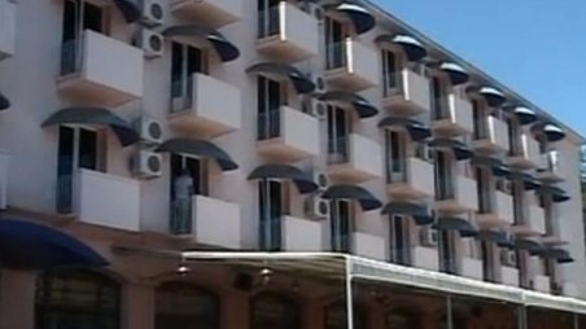 perlele litoralului sunt in paragina numeroase hoteluri n au mai fost reconditionate de zeci de ani