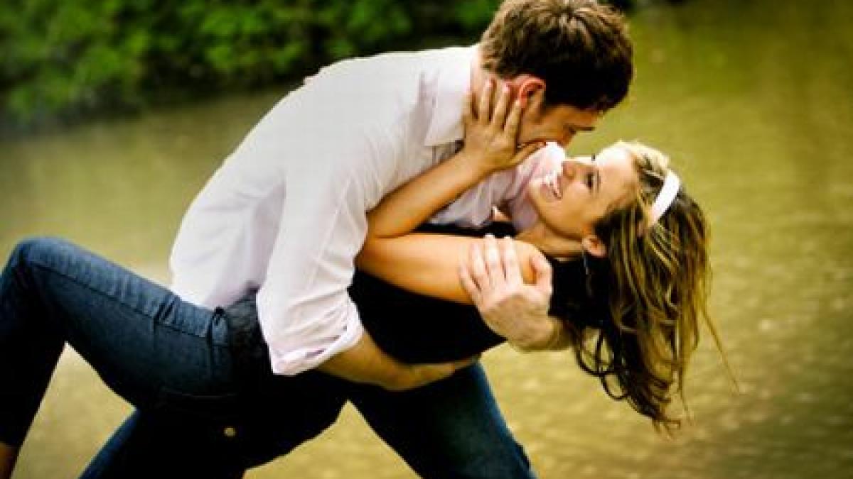 mi as dori din tot sufletul sa tot traim asa in dans toata viata cea mai romantica cerere in