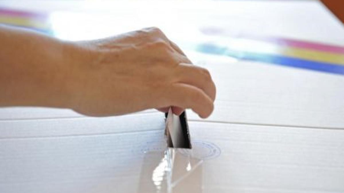 surse peste 3 5 milioane de romani ar trebui scosi din listele electorale 60 000 sunt morti si