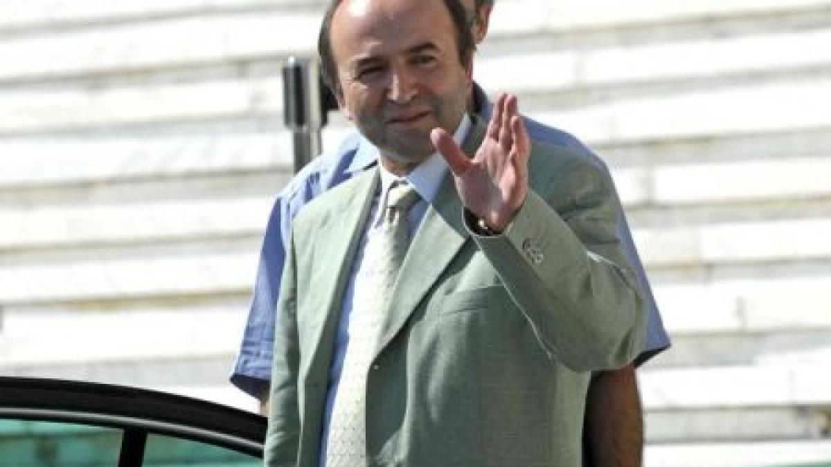 judecatorul tudorel toader decizia cc de invalidare a referendumului a fost luata cu majoritatea