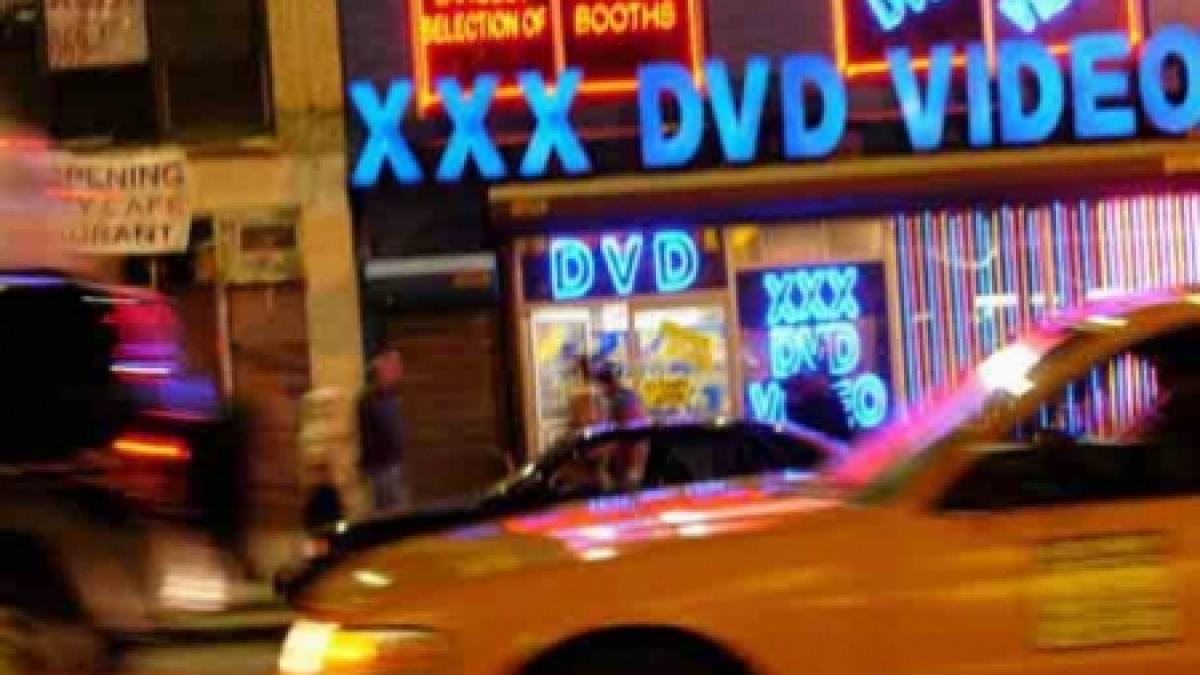 industria porno din los angeles blocata din cauza unor actrite depistate cu sifilis