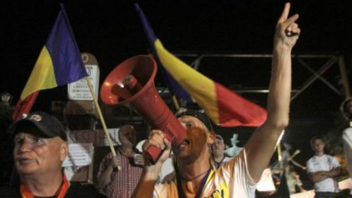 votul popular e vot majoritar aproximativ 70 de sibieni au protestat in centrul orasului fata de