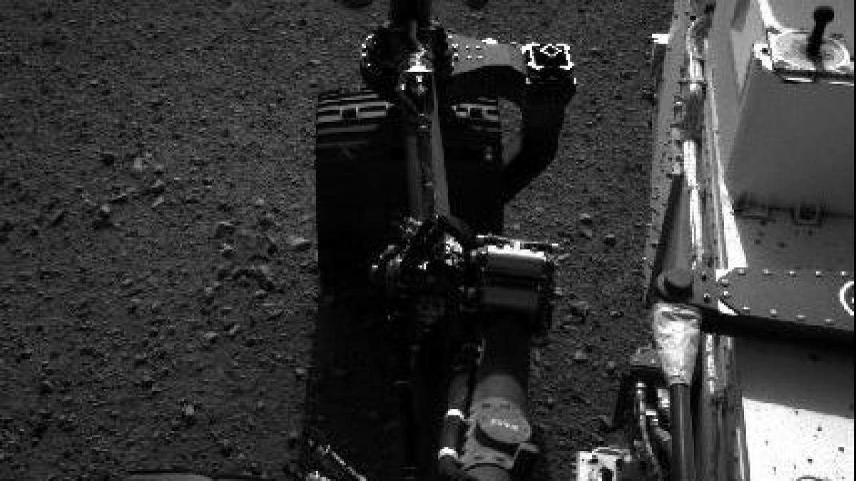aventura robotului curiosity pe marte continua primele urme lasate pe solul martian ce zone a mai