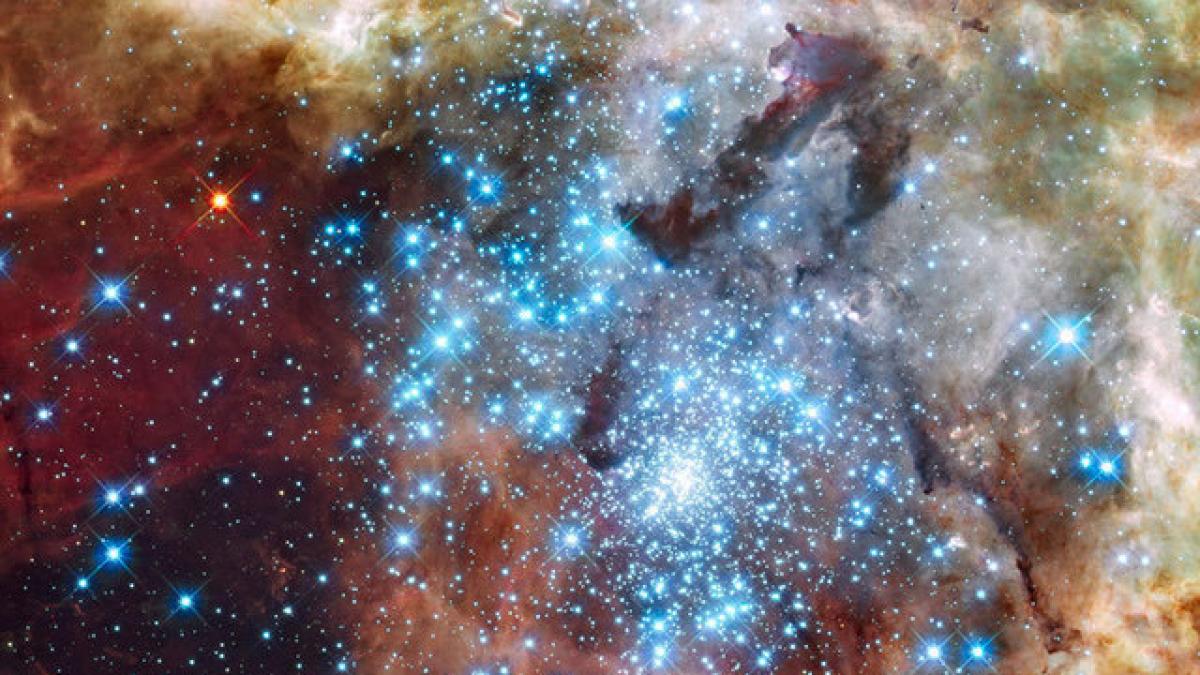 fenomenul spectaculos surprins de telescopul hubble