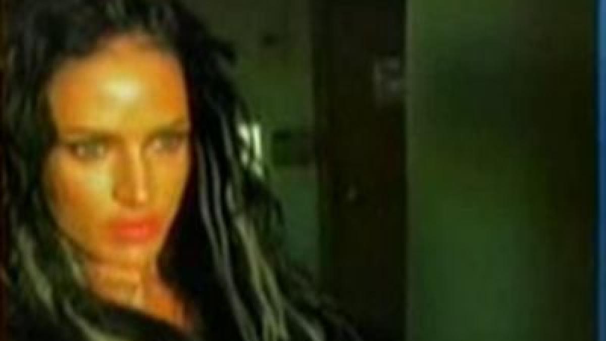 orice barbat si ar fi dorit sa ii indeplineasca dorintele dar el a chemat politia