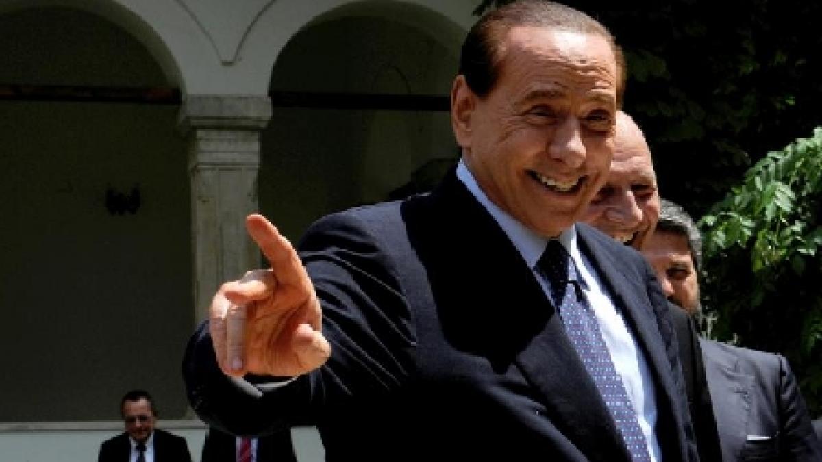 o starleta germana insarcinata cu berlusconi ii anunta iminenta intoarcere in politica
