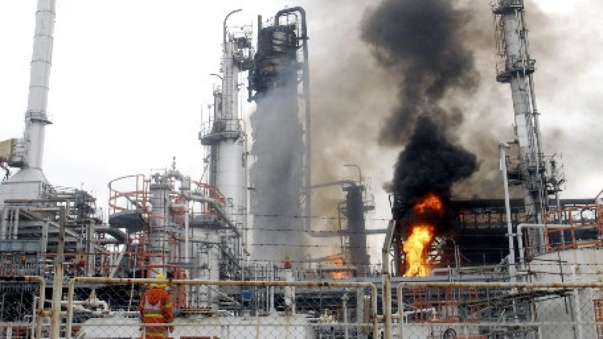 venezuela cel putin 19 morti si 53 de raniti in urma exploziei de la rafinaria amuay