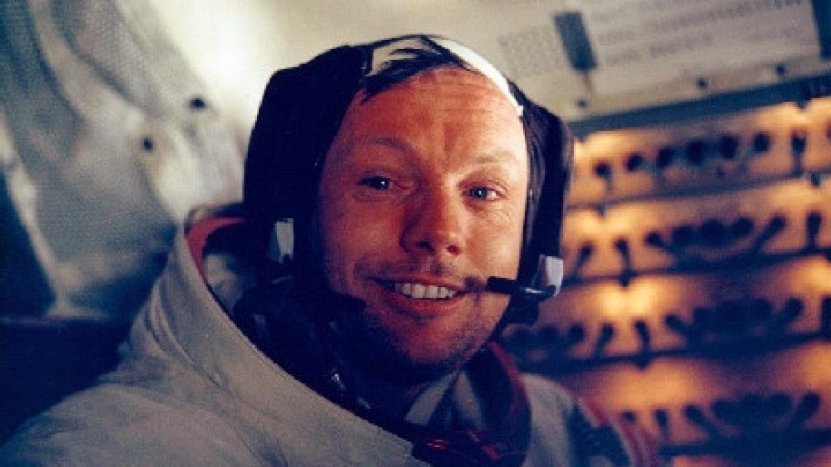 povestea din spatele misiunii apollo 11 si a pasului gigant pentru omenire pe care l a facut