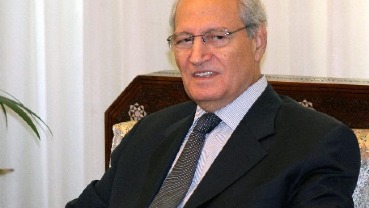 vicepresedintele sirian vizat de speculatii ca ar urma sa fuga din tara a aparut in public si a