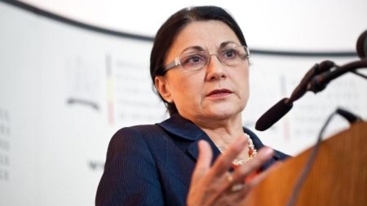 Aveţi O Scoală De Imi Vine Să Plang Ministrul Educaţiei In