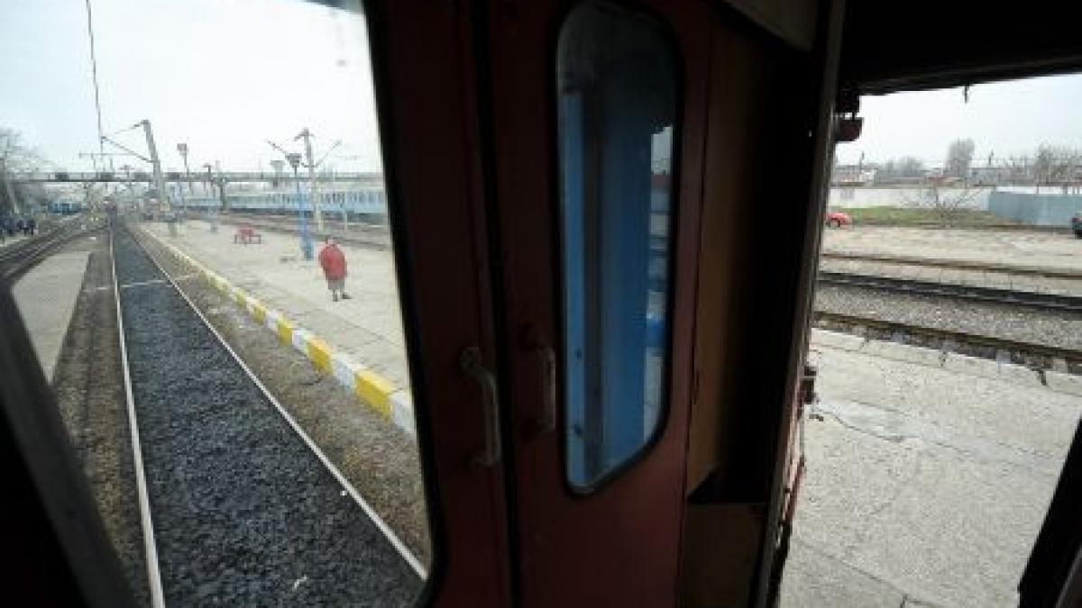 sute de trenuri de calatori si de marfa controlate de politisti valoarea sanctiunilor aplicate