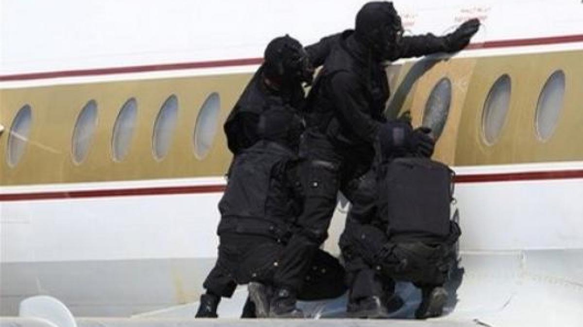 alarma falsa in legatura cu luarea de ostatici la bordul avionului care a aterizat fortat la