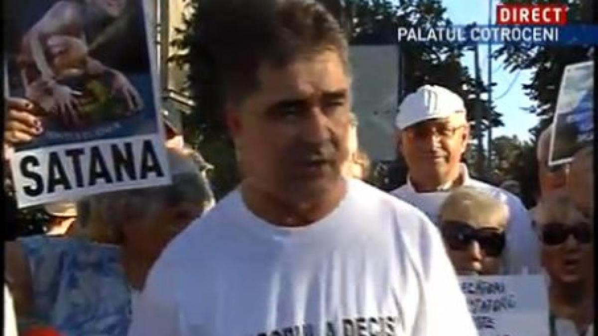 liberalul ghise din nou la cotroceni intr un demers impotriva revenirii lui basescu i s au alaturat