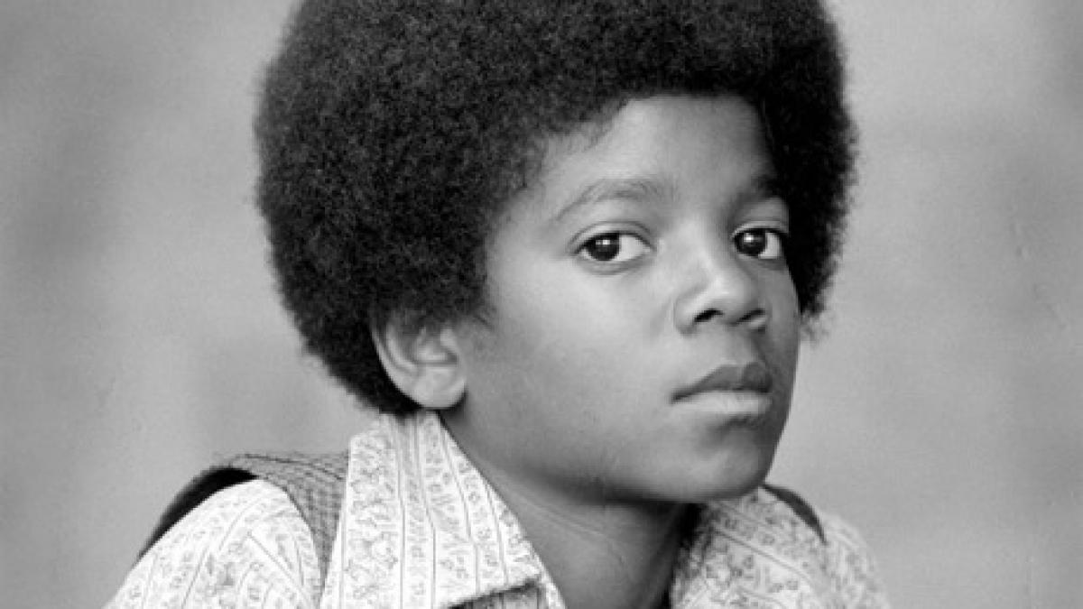 ridicati mainile pentru unul dintre cei mai mari artisti din istorie traiasca regele povestea de