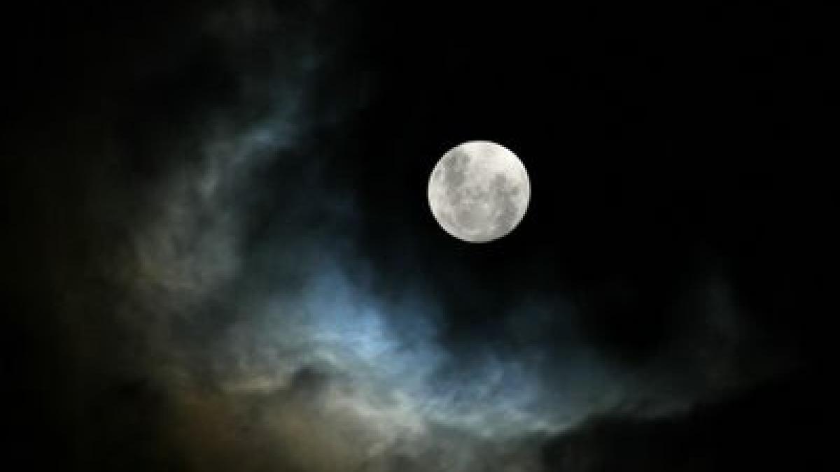 fenomenul rar la care vom fi martori maine ce vom putea vedea pe cer ii fascineaza si pe astronomi