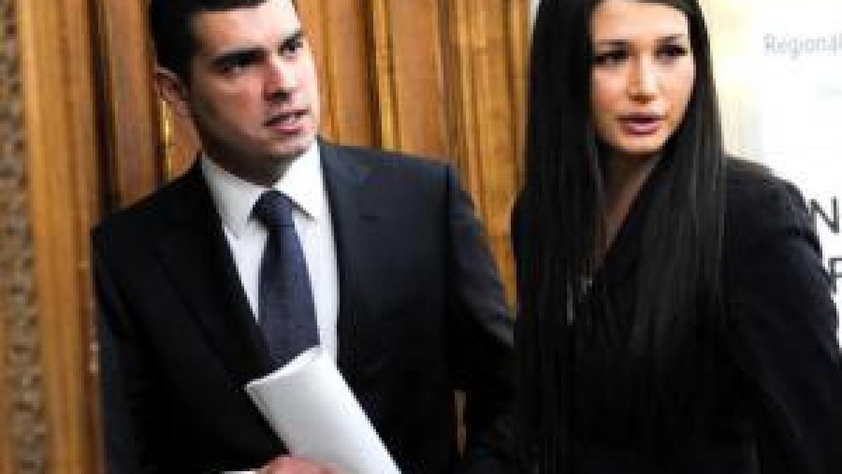 cine este nasul elenei basescu razvan mustea neexperimentatul din politica dar cu spatele asigurat