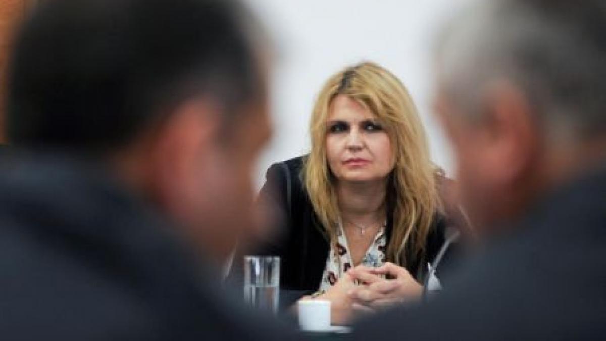 judecatoarea iulia motoc nu mai stie ce partid a propus o la ccr