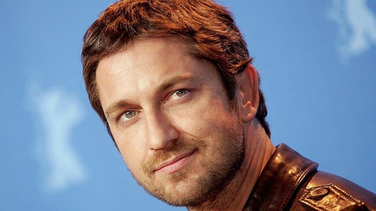 Gerard Butler dating Romanian model/actress
