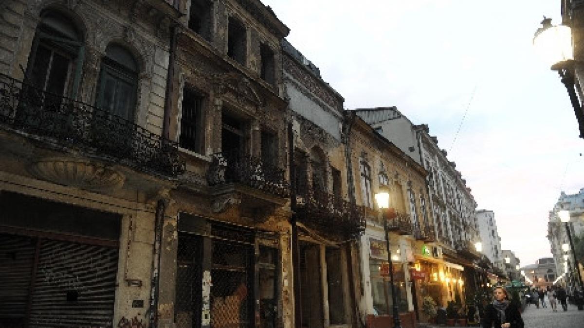 razii ale autoritatilor in centrul istoric al bucurestiului pentru combaterea infractionalitatii