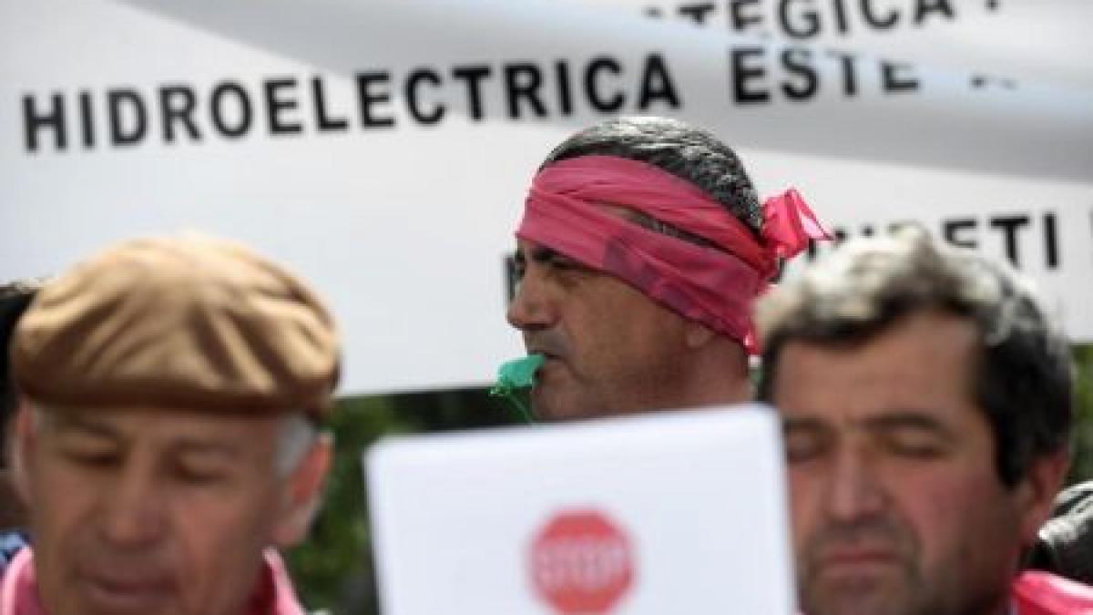 comisia europeana cere o noua ancheta la hidroelectrica ce vor sa verifice oficialii europeni