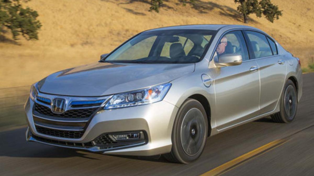honda a lansat modelul accord 2013 si a prezentat noua versiune hibrid