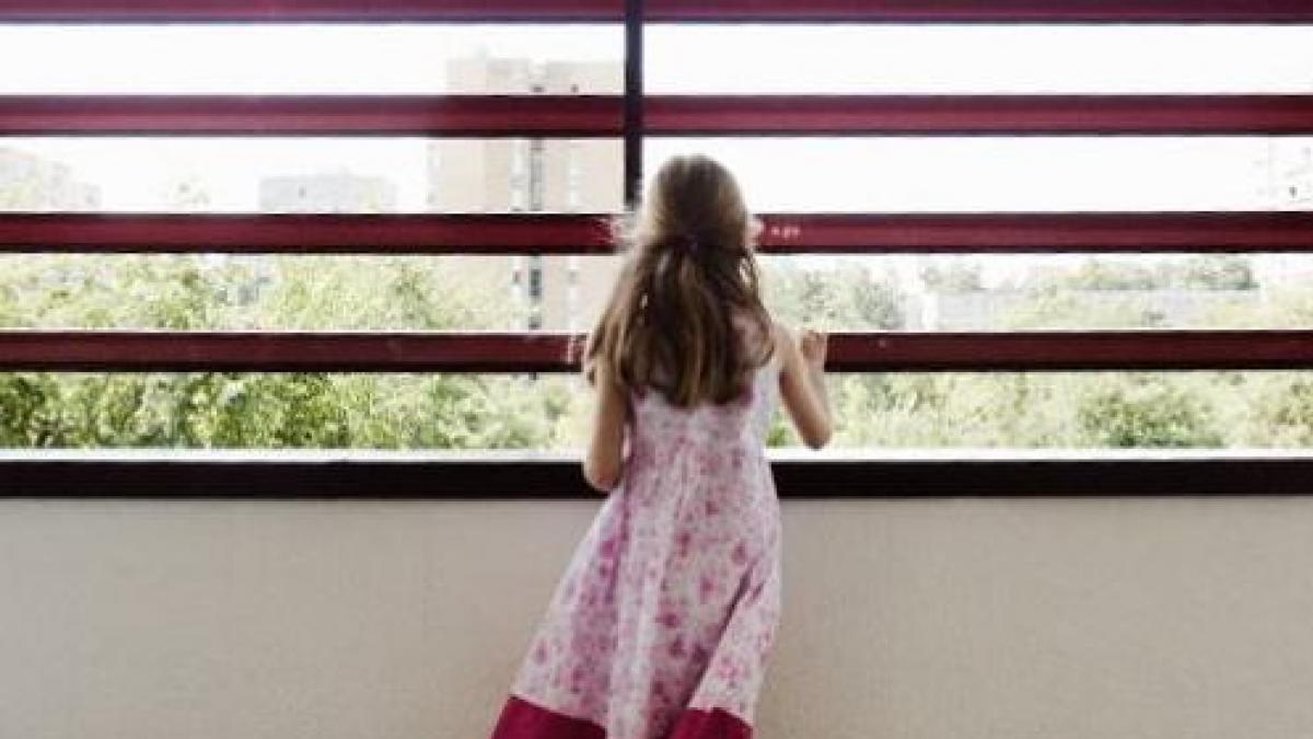 amenintarea unui parinte intr o noapte te voi arunca de la balcon si voi spune politiei ca ai