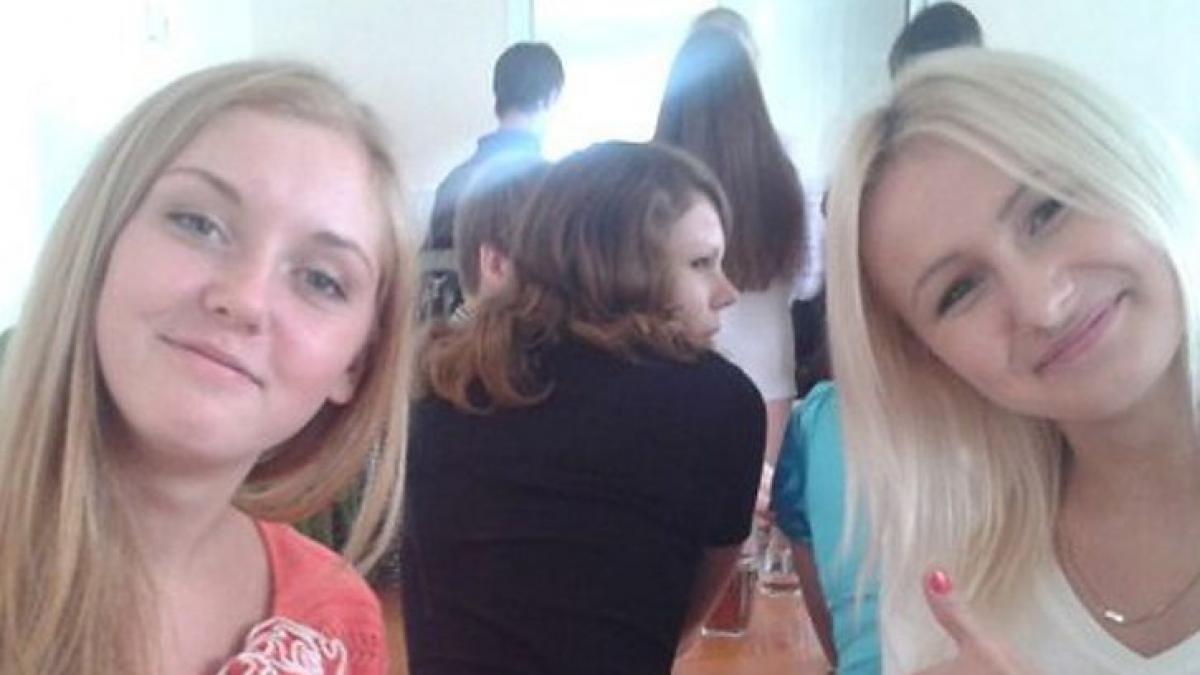 ce fac elevele chiar in acest moment in cantina scolii profesorii nu mai stiu cum sa le pedepseasca