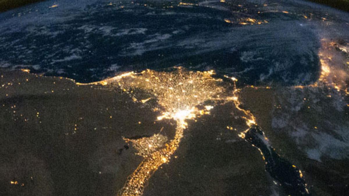 cine se naste cine moare cat cheltuie guvernele lumii acum in intreaga lume statisticile mondiale