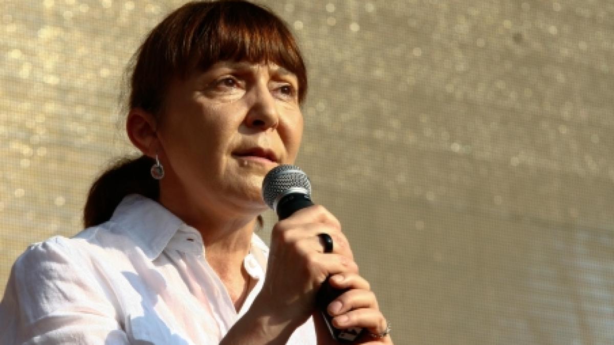 Circ în Parlamentul European. Preşedintele i-a tăiat microfonul Monicăi Macovei