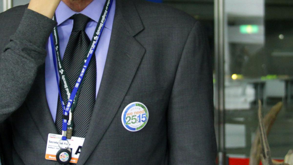 este unul din cei mai influenti oameni din lume dar daca l ai vedea pe strada nici nu te ai uita la