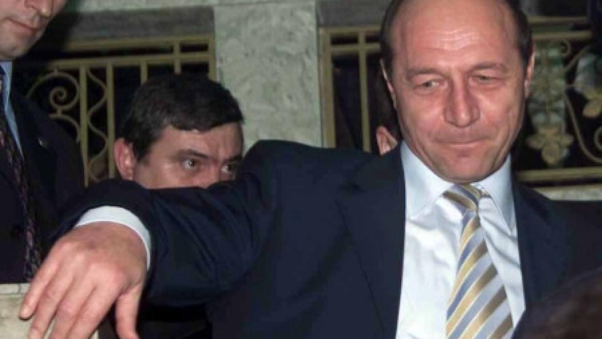 blestemul dosarului flota traume traite de cei care l au gasit pe traian basescu vinovat