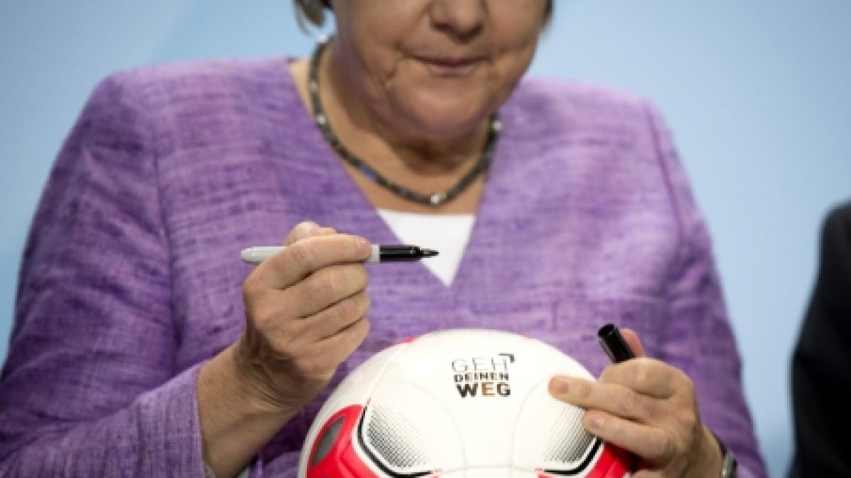 angela merkel le transmite un mesaj homosexualilor din germania vezi despre ce e vorba