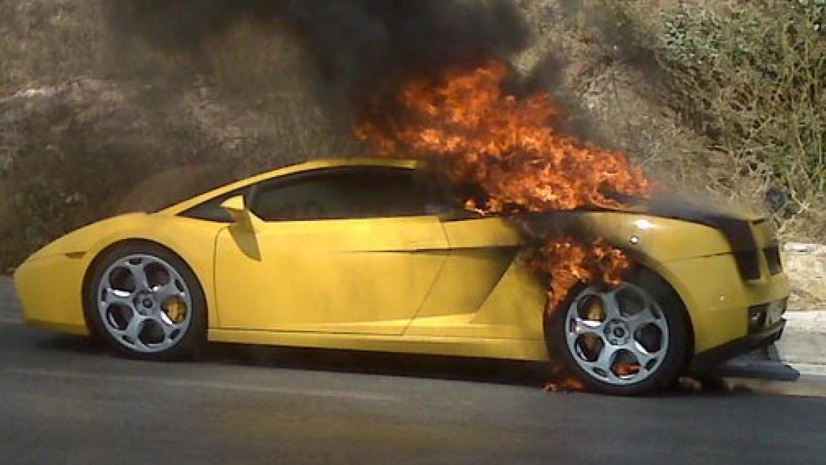 peste o mie de lamborghini gallardo in pericol sa ia foc din mers