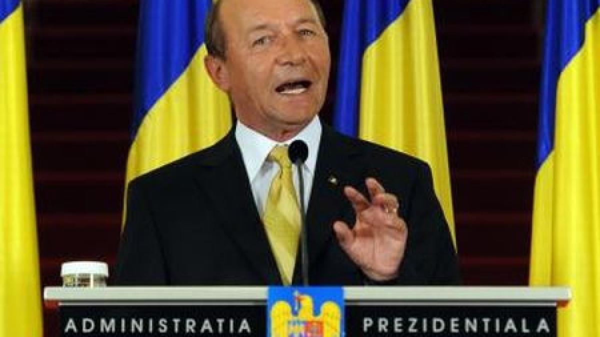 traian basescu romania nu poate functiona cu presedinte independent de guvern si guvern independent