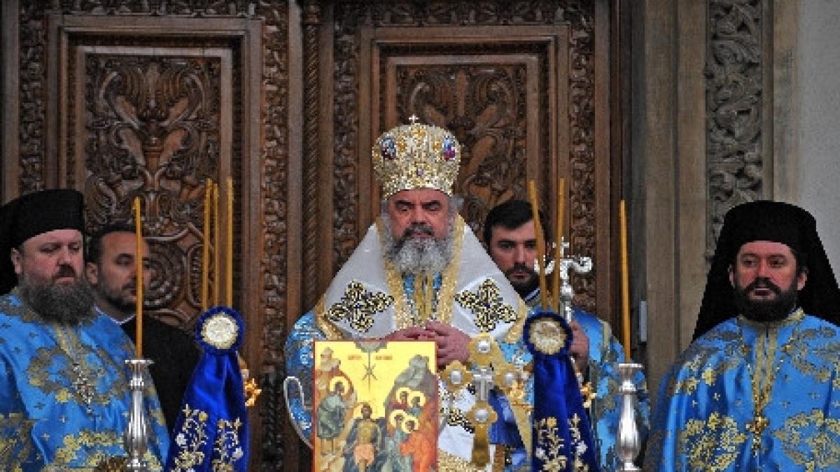 pf daniel dictonul cine are carte are parte a fost inlocuit cu cine are carte pleaca departe