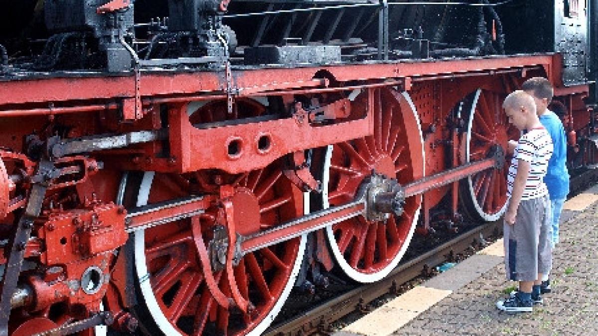 cel mai mare muzeu din europa de locomotive cu abur a fost inaugurat la resita