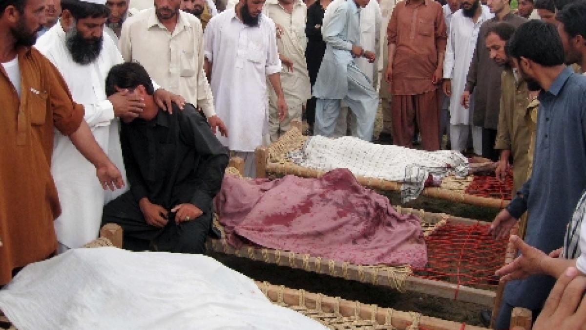 pakistan cel putin 14 persoane au murit in urma unui atentat cu bomba