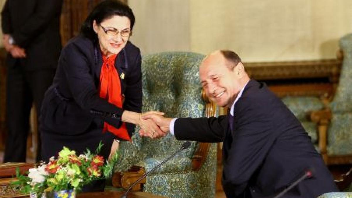 andronescu il rog pe presedintele basescu sa promulge legea privind bacalaureatul profesional