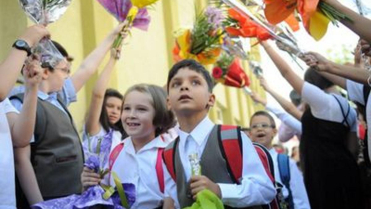 cine va sta la catedra in fata picilor de la clasa zero profesori pensionati sau proaspat iesiti de