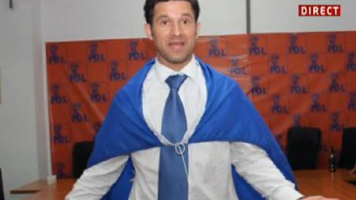 el este europarlamentarul pdl amator de mondenitati care i a caracterizat drept indobitociti pe