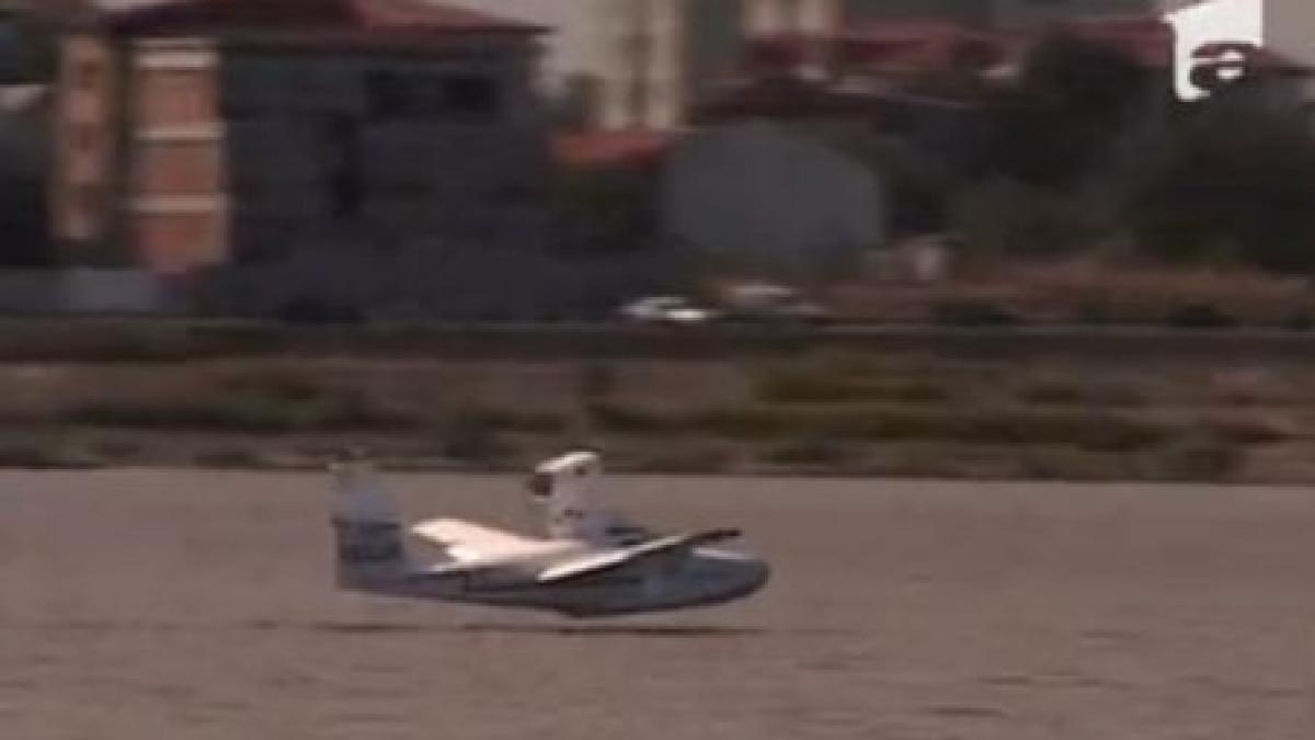 demonstratie in premiera si show spectaculos al singurului hidroavion din romania