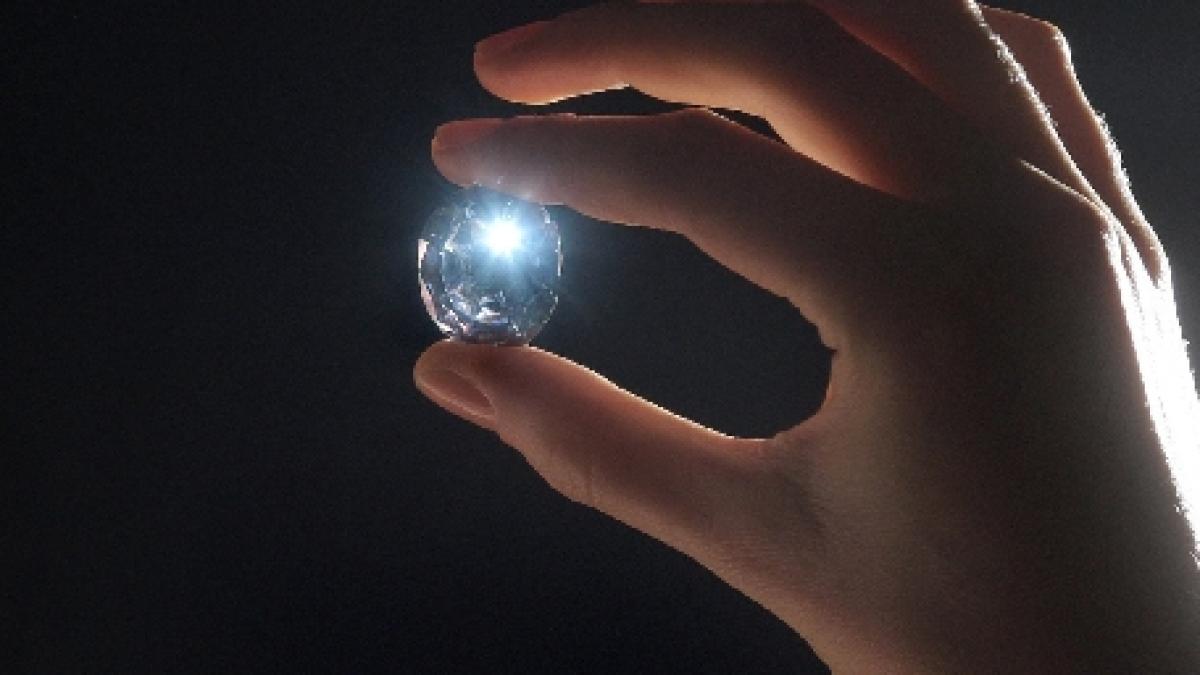 super oferta in atlanta la fiecare diamant de 2 500 de dolari cumparat primesti gratuit o arma de