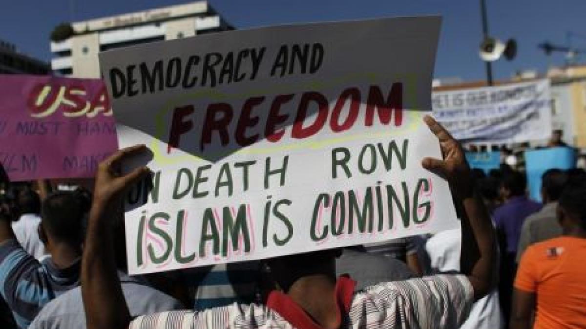 iadul s a dezlantuit si in grecia proteste violente fata de filmul anti islam au avut loc la atena