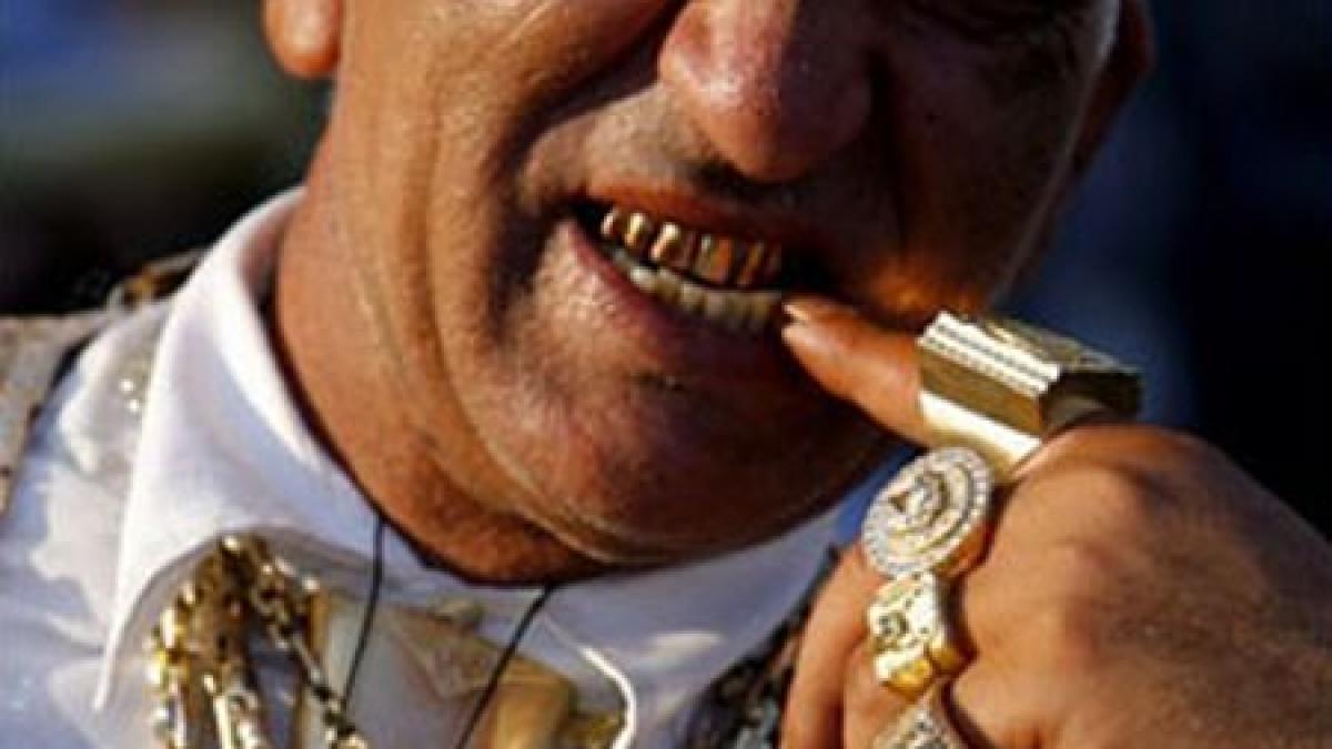 isi bat joc de justitia britanica romii din tandarei au facut o gaura imensa in bugetul de stat al